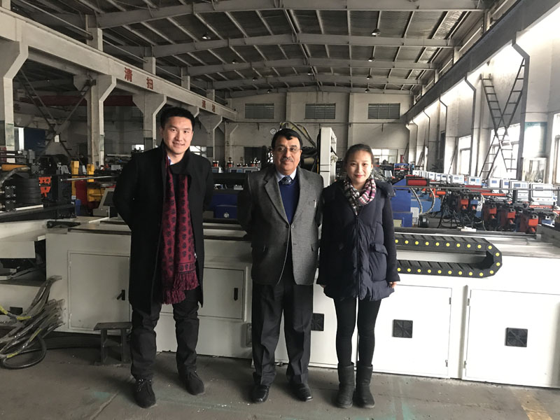 Indian customers came to Huashun to discuss the pipe bending machine project